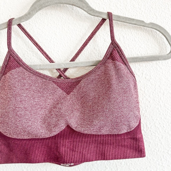 NWOT Contouring Sports Bra - Picture 2 of 6